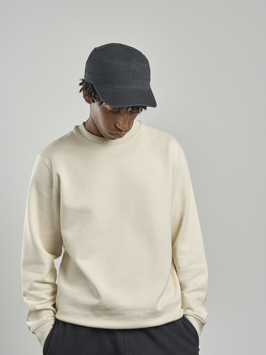 CAPPELLO STILE MILITARE